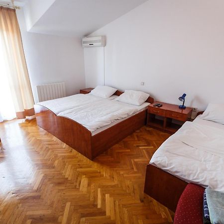 Guesthouse Varnica Kastel Luksic Bagian luar foto