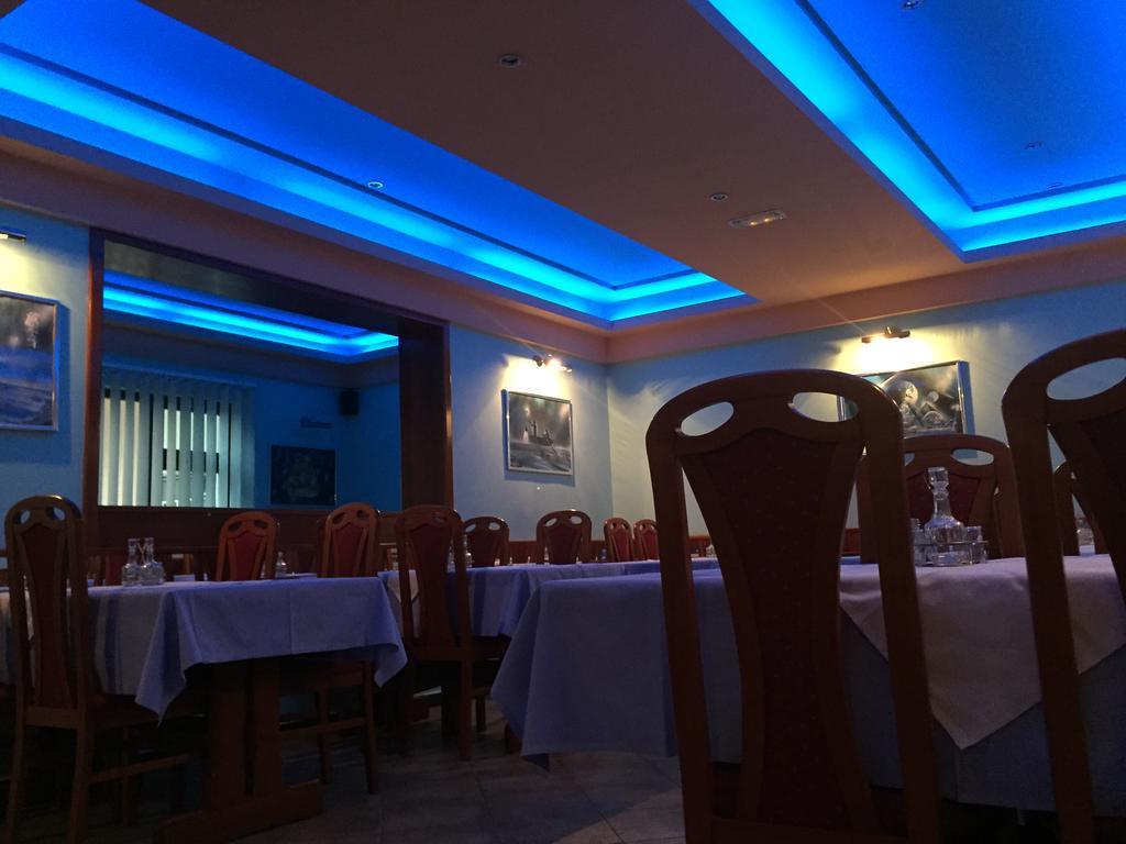 Guesthouse Varnica Kastel Luksic Bagian luar foto
