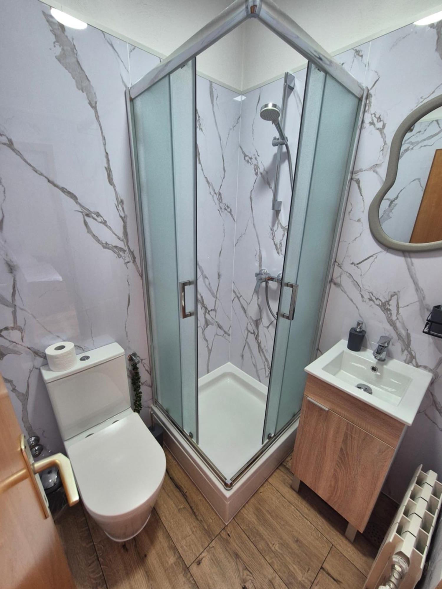 Guesthouse Varnica Kastel Luksic Bagian luar foto